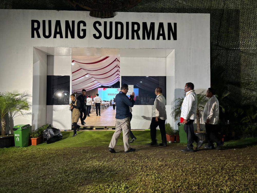 Kegiatan retreat kepala daerah di Akmil Magelang. (IDN Times/Herlambang Jati Kusumo)