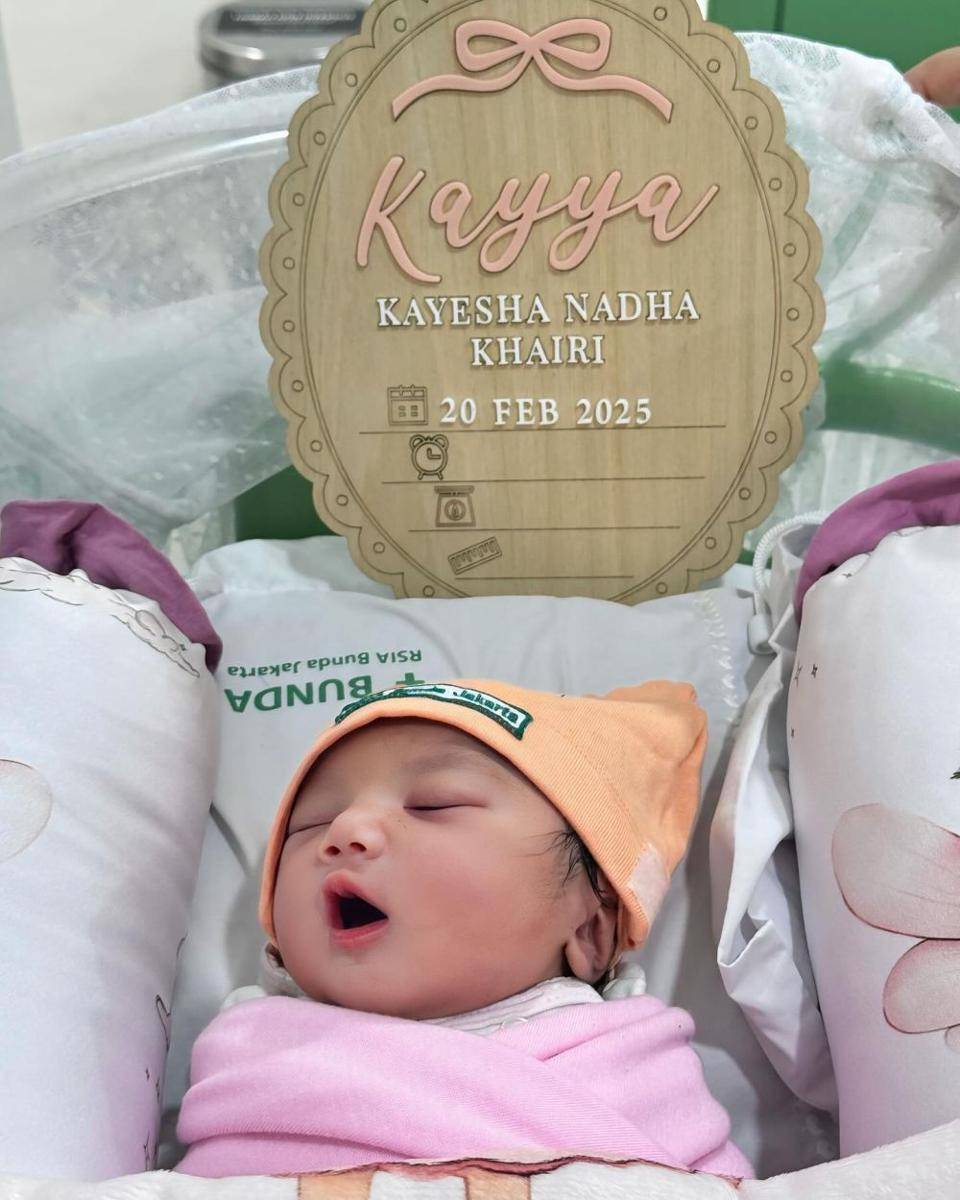 potret perdana anak Kiky Saputri (Instagram.com/kikysaputrii)