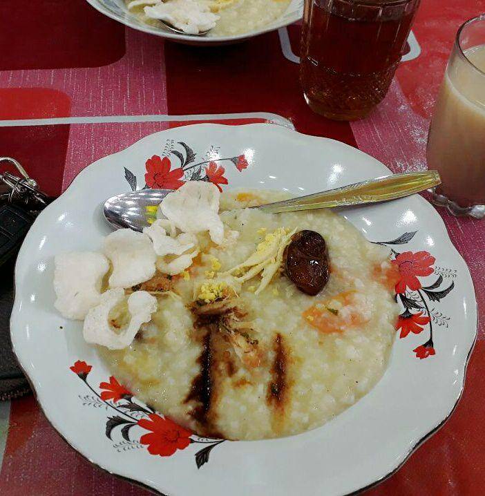 bubur sabilal khas Masjid Raya Sabilal Muhtadin, Banjarmasin (instagram.com/rental_mobil_banjarmasin_bjb)
