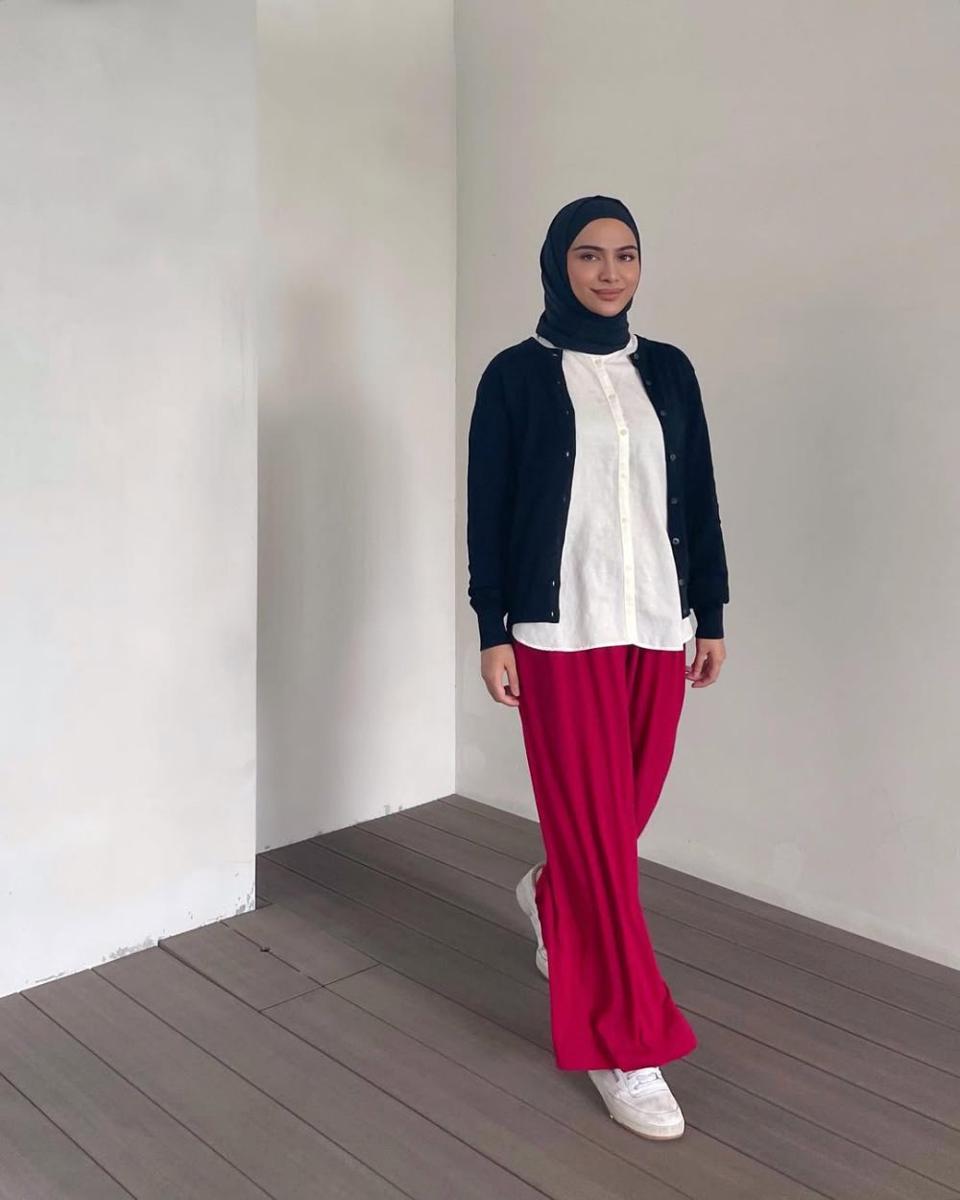 potret ide OOTD tabrak warna dan motif ala Kilafairy (instagram.com/kilafairyofficial)