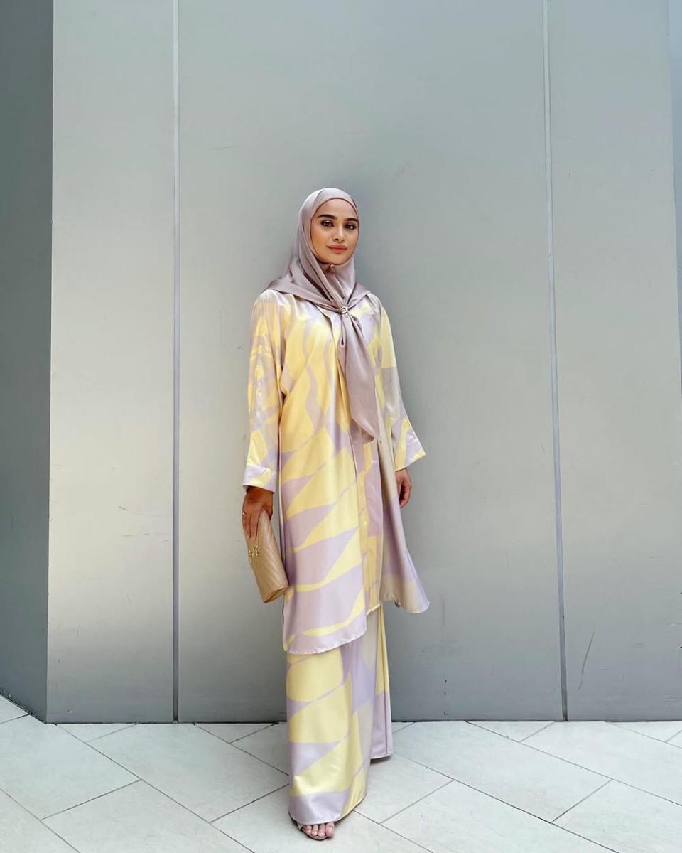 potret ide OOTD tabrak warna dan motif ala Kilafairy (instagram.com/kilafairyofficial)