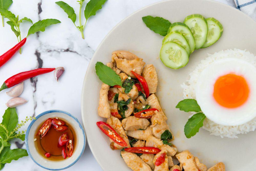 Resep Ayam Pedas Daun Jeruk, Pedasnya Bikin Nagih