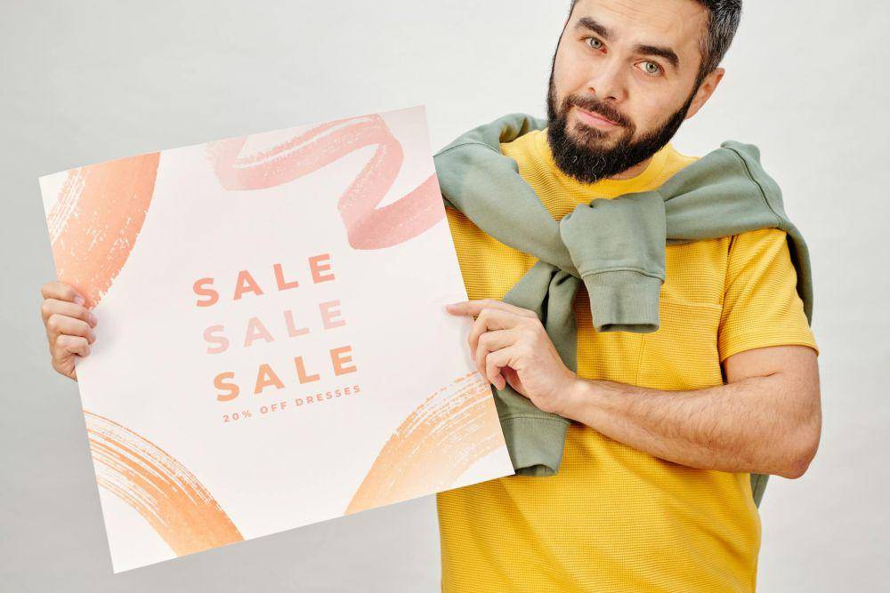 ilustrasi promo baju (pexels.com/Max Fischer)