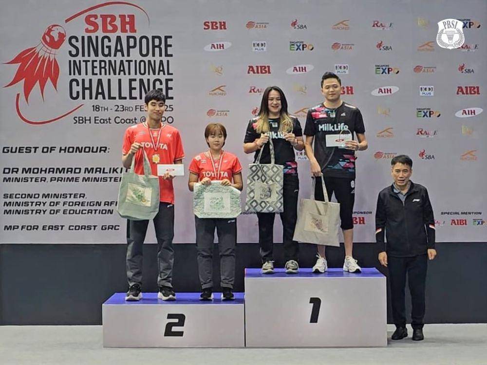 Podium ganda campuran di Singapore International Challenge 2025 (dok.PP PBSI)