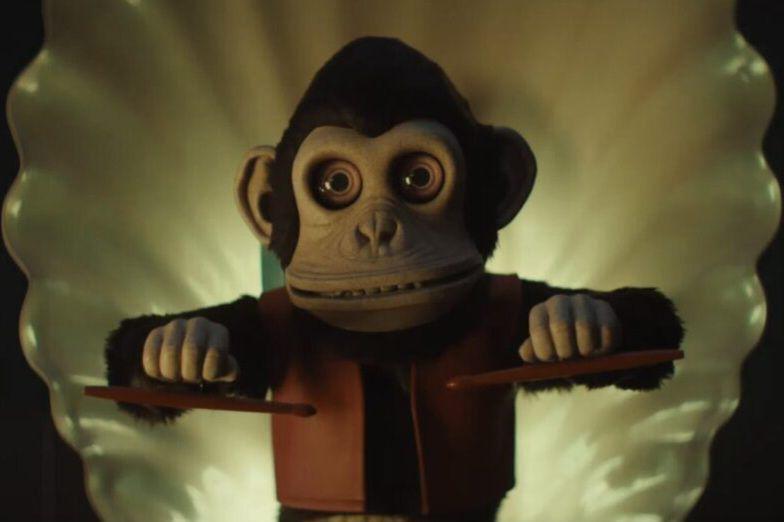 5 Adegan Kematian Paling Brutal dalam Film The Monkey