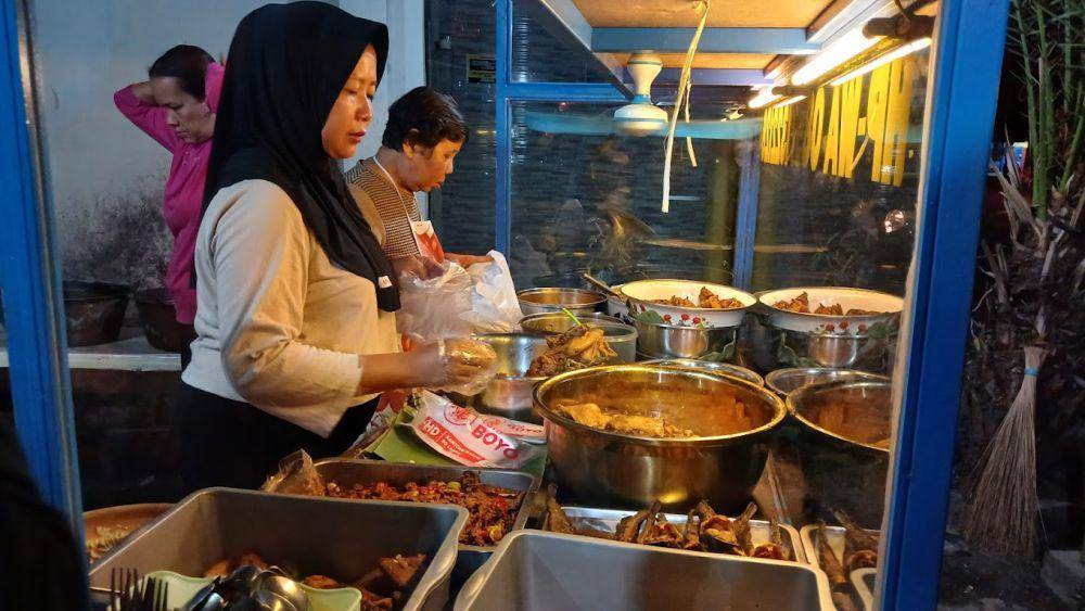 Sego Welut Mbak Surani (google maps/Makan Blusuk)