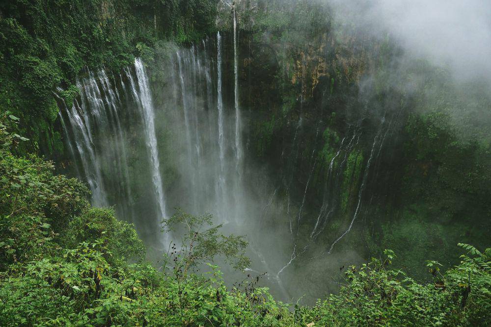 Air Terjun Tumpak Sewu (unsplash.com/Agto Nugroho)