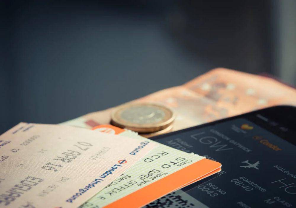 ilustrasi tiket pesawat (pexels.com/Torsten Dettlaff