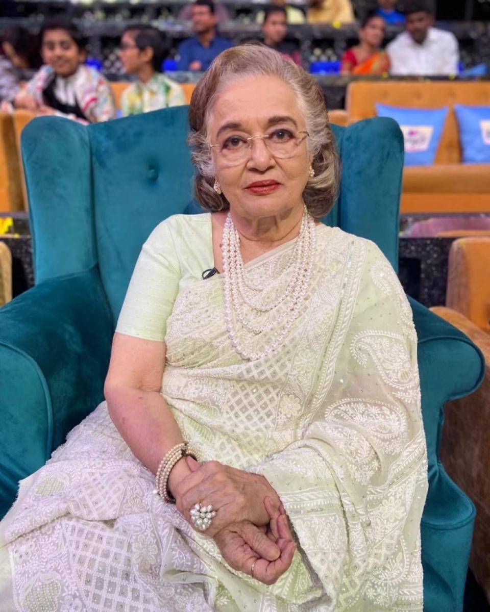 Asha Parekh (instagram.com/ashaparekhofficial)