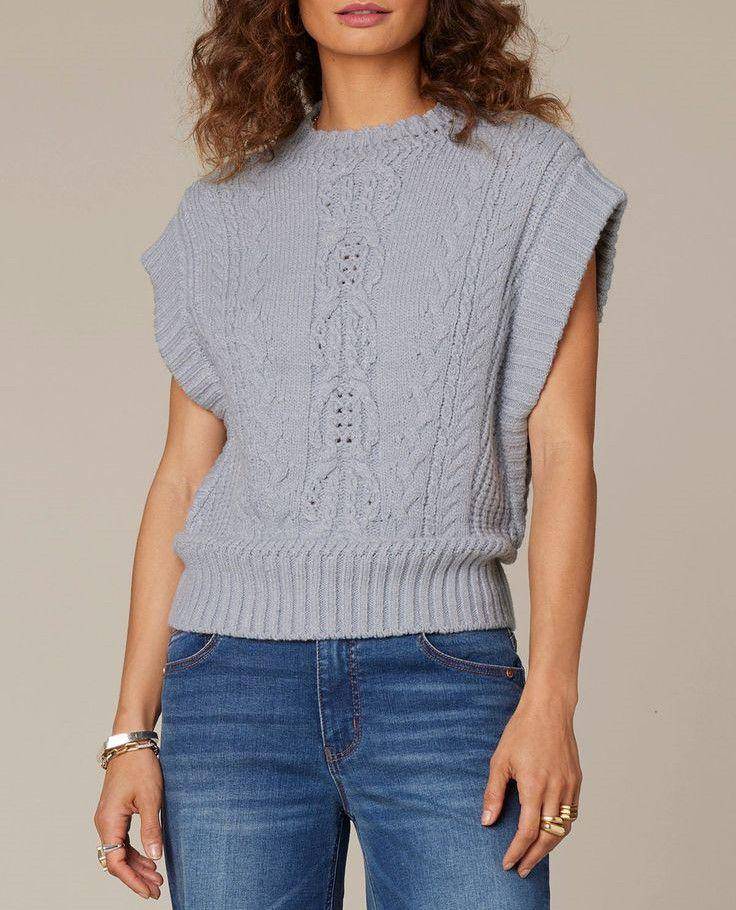 Ilustrasi extended shoulder sleeve. (pinterest.com/Wit and Wisdom)