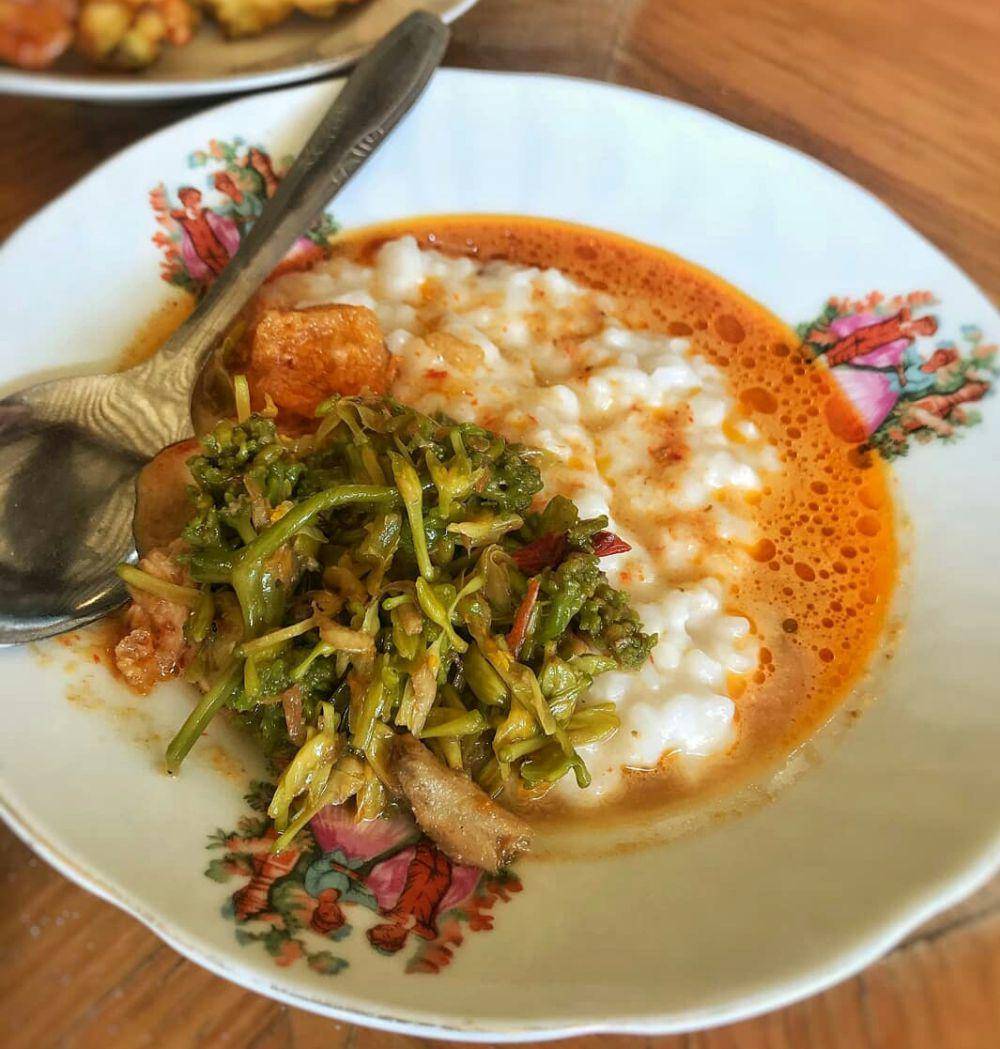 bubur sayur khas Masjid Sabilurrosyad, Bantul (instagram.com/enaerlina)