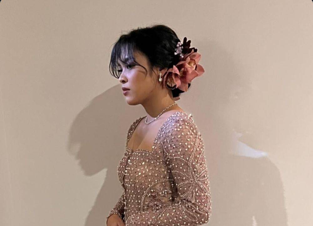 Gaya resepsi Gregoria Mariska Tunjung dan Mikha Angelo. (Instagram.com/handsbyjeje)