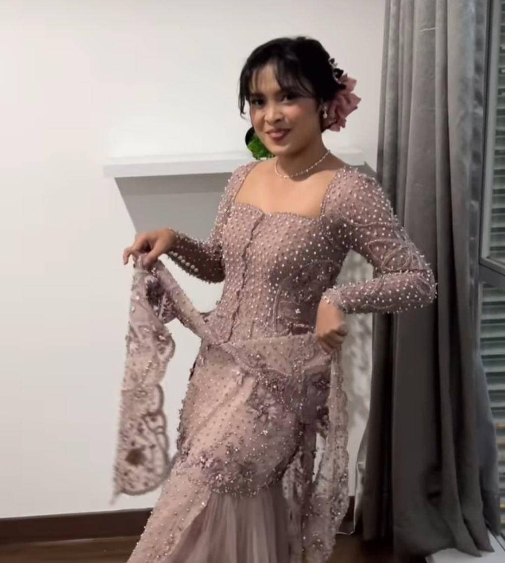 Gaya resepsi Gregoria Mariska Tunjung dan Mikha Angelo. (Instagram.com/handsbyjeje)