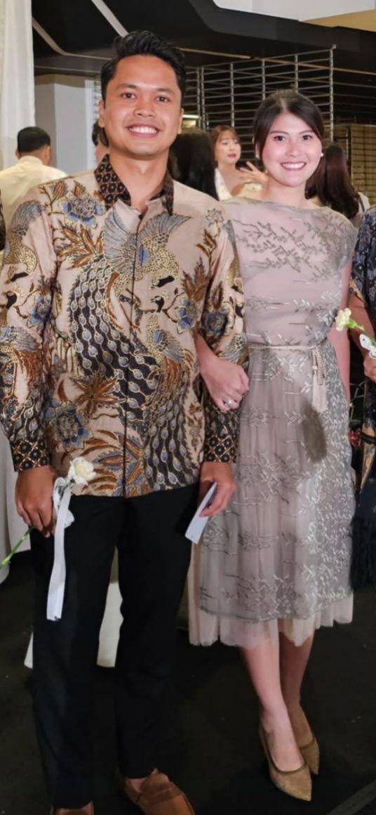 Gaya tamu resepsi pernikahan Mikha Angelo dan Gregoria Mariska Tunjung. (Instagram.com/mitziabigail)