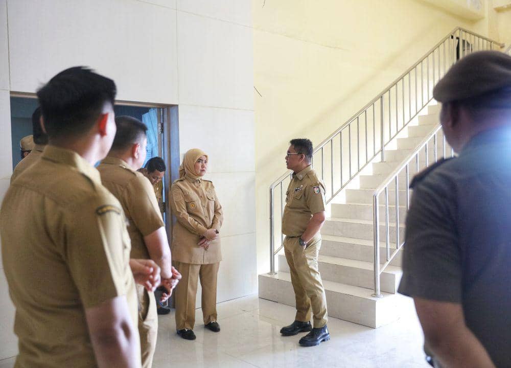 Hari Pertama Berkantor, Aliyah Mustika Tinjaui Balai Kota Makassar