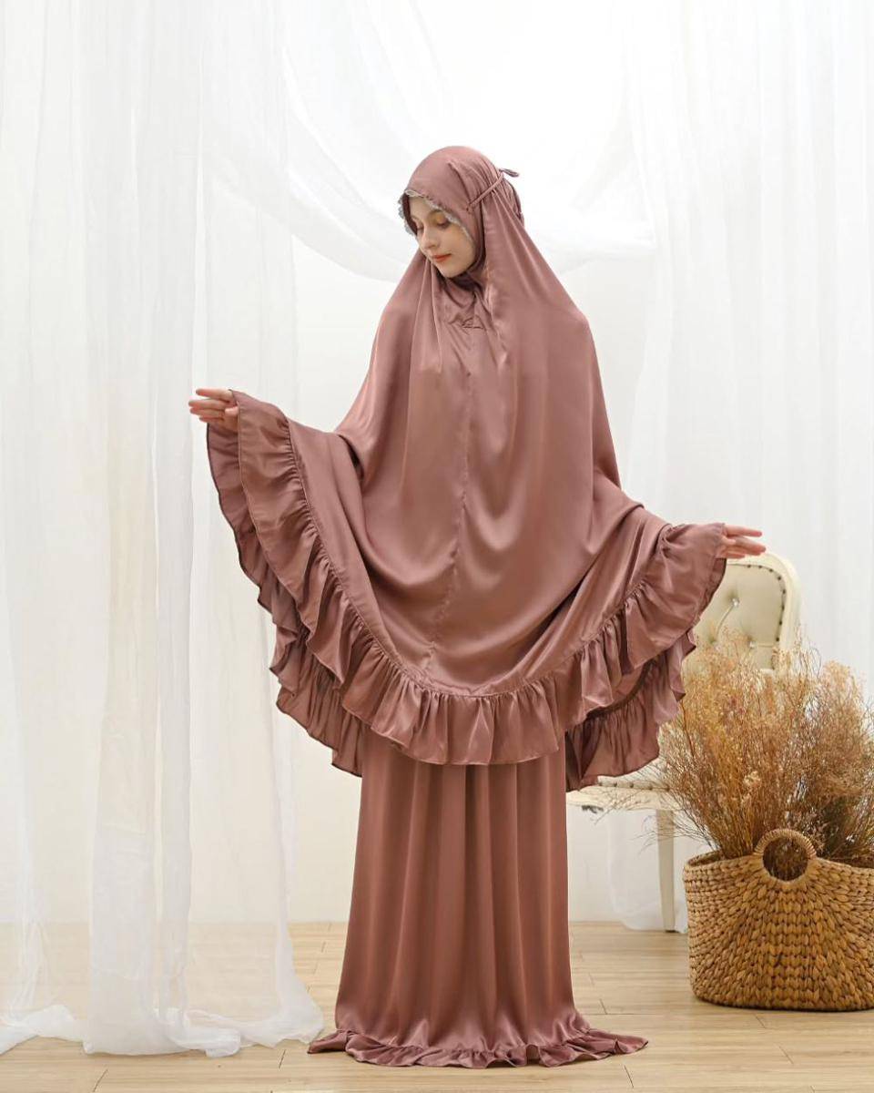 potret ide mukena motif bernuansa bold buat salat tarawih (instagram.com/afsha.official)
