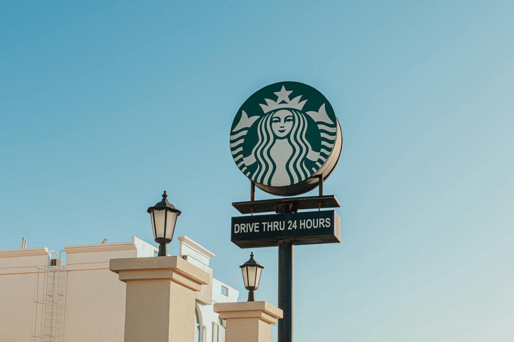 Starbucks Bakal Tambah Pegawai dan Batasi Penggunaan Mesin