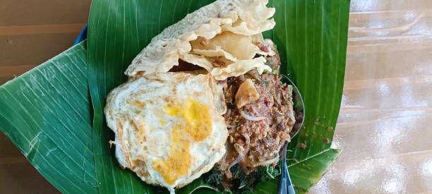 Ilustrasi nasi pecel. istockphoto.com