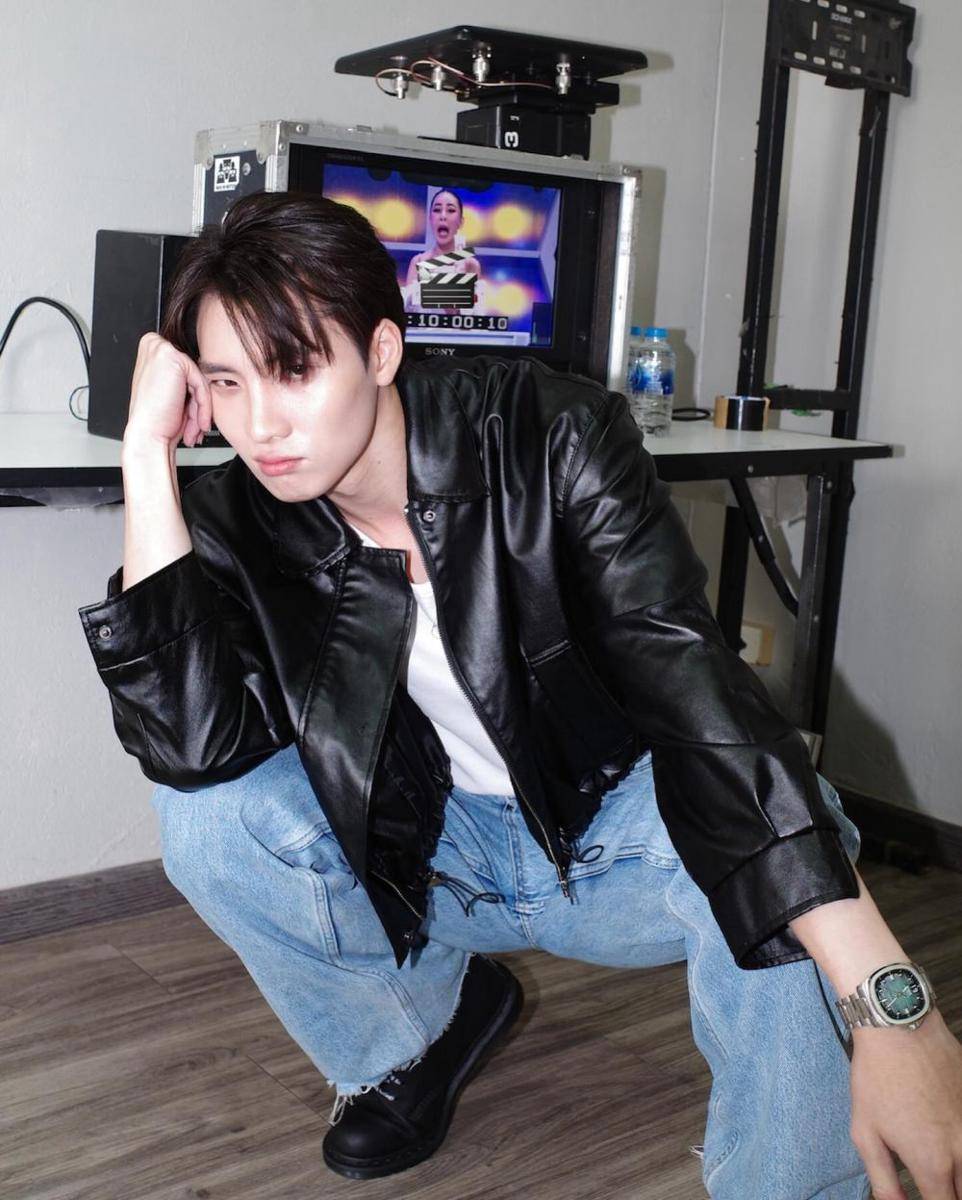 outfit layering ala Mean Phiravich (instagram.com/m34nismind)