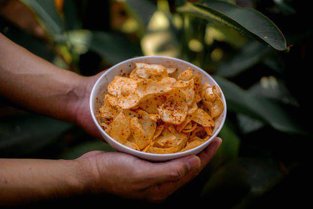 keripik kentang balado (pexels.com/Kurnia Ramadhan)
