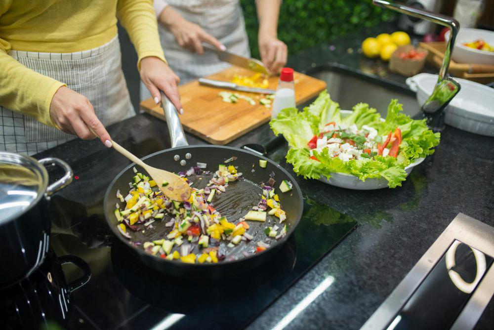 5 Teknik Masak Tradisional Nusantara yang Mulai Langka