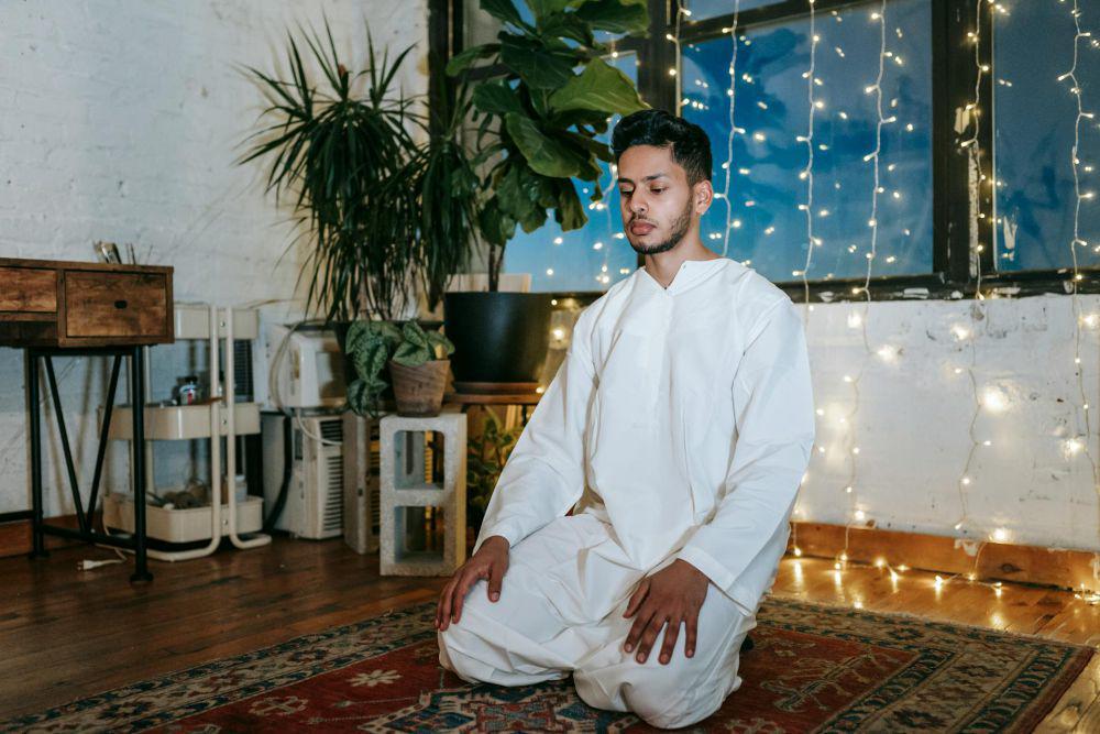 5 Cara Menciptakan Ruang Salat yang Tenang dan Nyaman