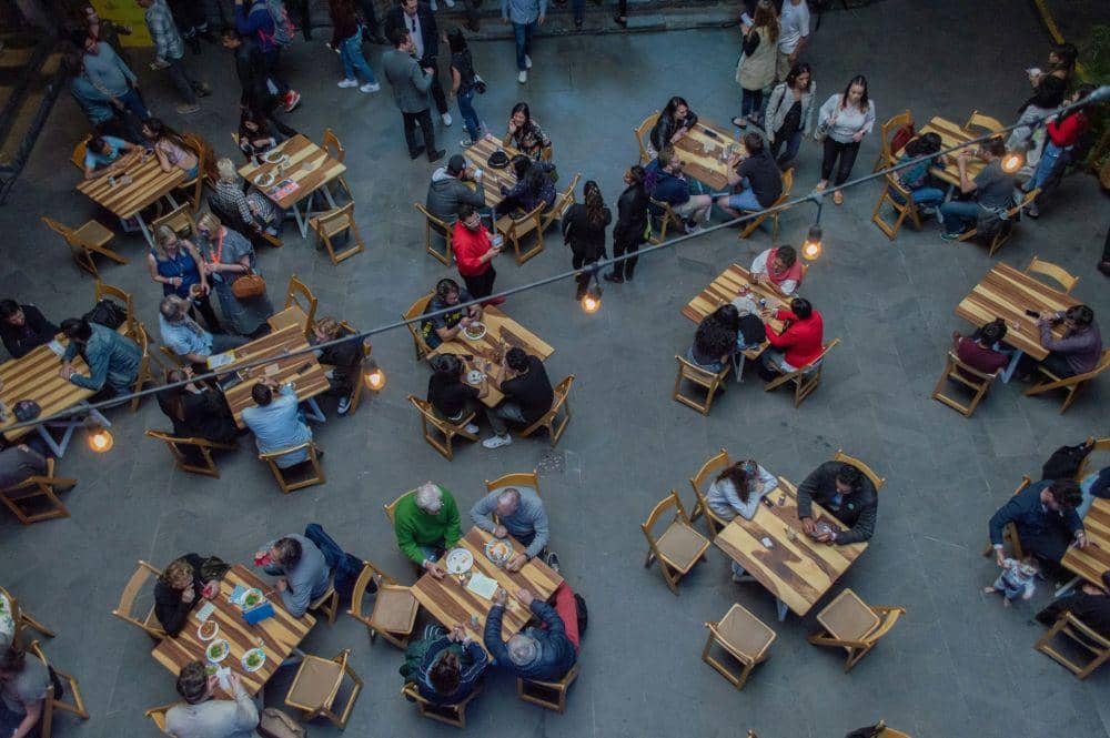 Ilustrasi food court (unsplash.com/Regina Victorica)