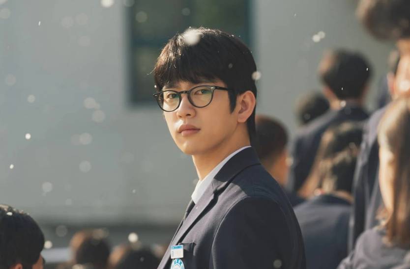 Lee Dong Jin (Jinyoung) di drama The Witch (dok. Channel A/The Witch)