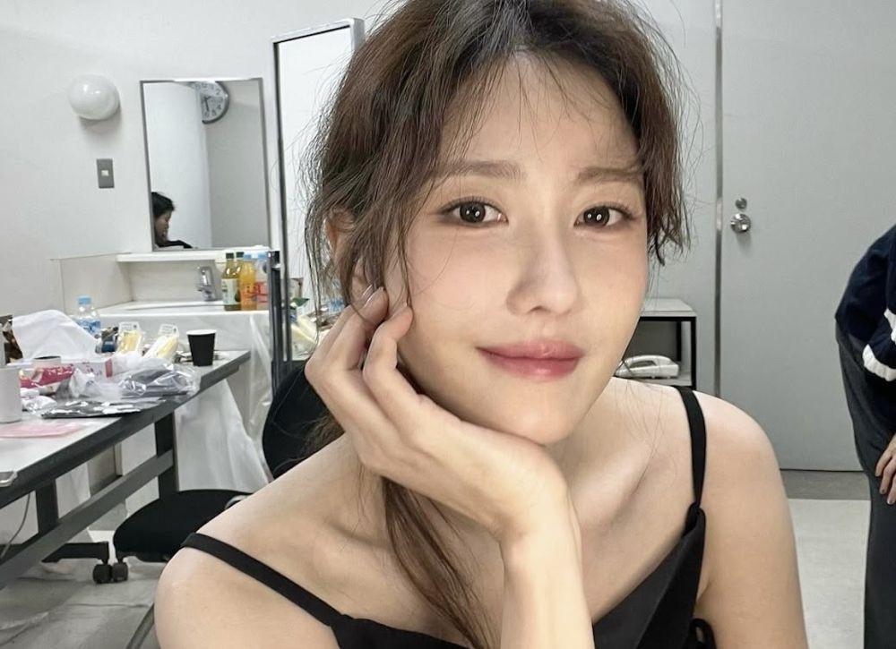 ⁠Lee Ji Ah Buka Suara soal Kabar Dirinya Keturunan Pro Penjajah Jepang