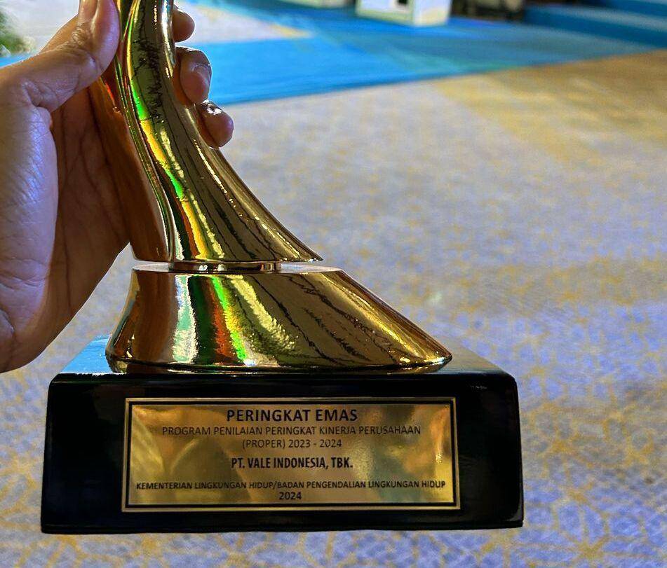 Perusahaan nikel berkelanjutan PT Vale Indonesia Tbk (PT Vale), anggota grup Mining Industry Indonesia (MIND ID), telah mencapai tonggak bersejarah dengan meraih PROPER Emas dan Green Leadership Award dari Kementerian Lingkungan Hidup (KLH). (Dok. Vale Indonesia)