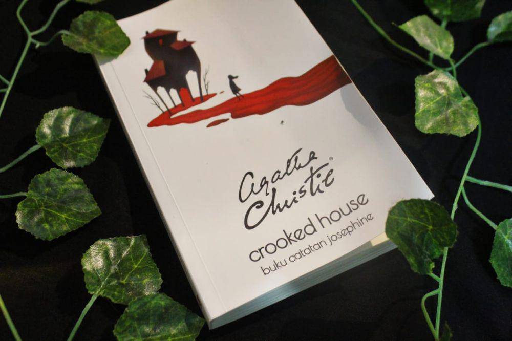 novel Crooked House karya Agatha Christie (dok. pribadi/Shofi Nurul 'Izzati)