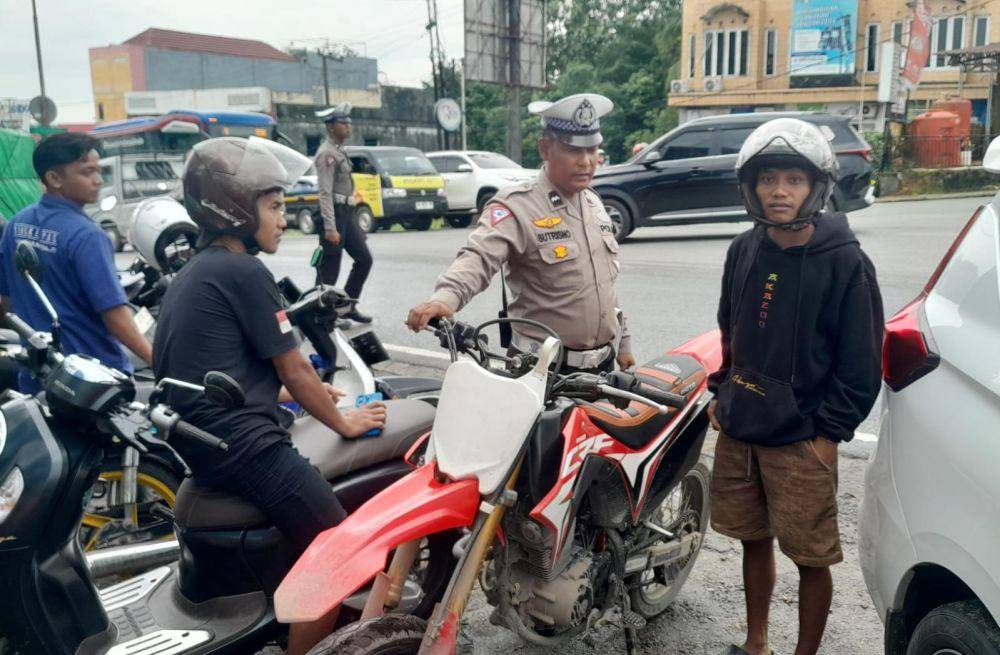 Operasi Keselamatan Mahakam Polda Kaltim 2025 mencatatkan penurunan angka kecelakaan lalu lintas. (Dok. Polresta Balikpapan)
