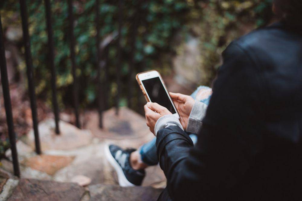 ilustrasi mencairkan dana (unsplash.com/Chad Madden)