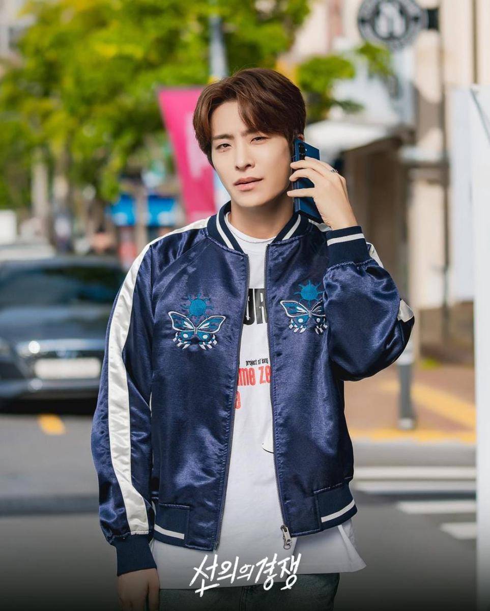 Choi Young Jae di drama Friendly Rivalry (instagram.com/xplusu.series)