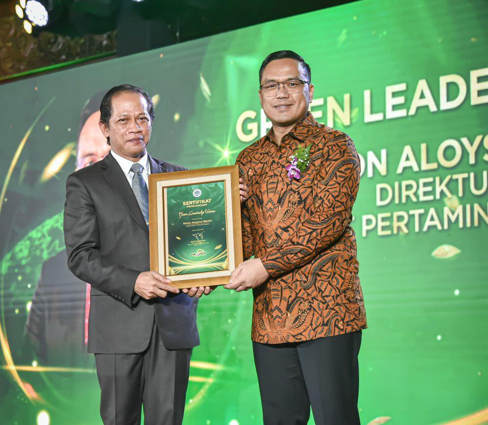 Dirut Pertamina Berhasil Raih Green Leadership Utama dari KLH