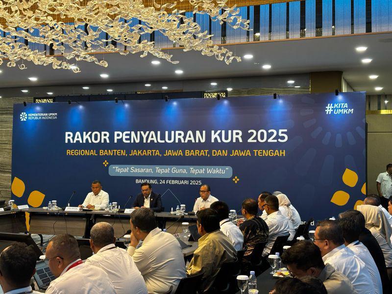 Kementerian UMKM Targetkan Penyaluran KUR Rp300 triliun pada 2025