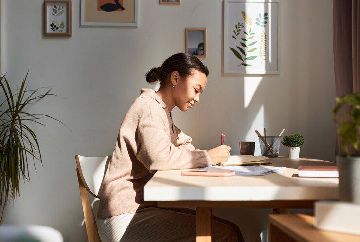 5 Tips Cari Tempat Cozy untuk Menulis, Ide Lancar Tanpa Stuck