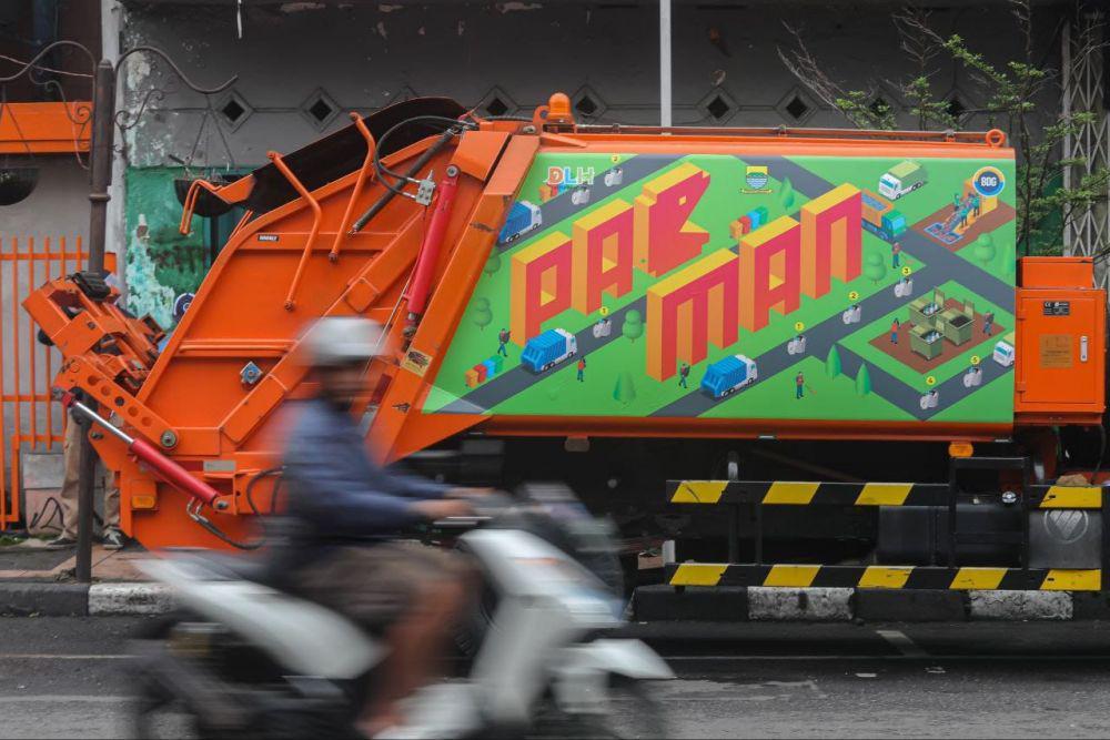 Pemkot Bandung Luncurkan Mobil Pacman, Pemakan Sampah di Jalanan