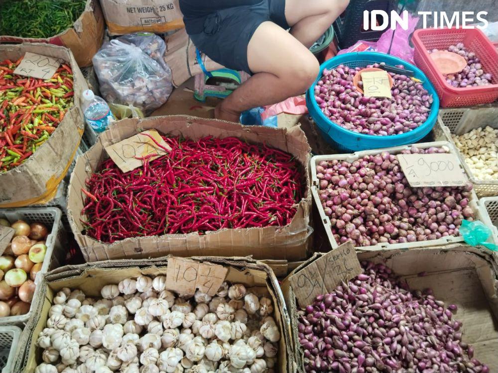Harga Sembako Palembang Terkini: Ayam, Cabai dan Bawang Turun