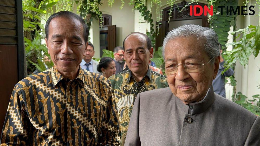 Blak-blakan Mahathir soal Bertemu Jokowi, IKN dan Bikin Partai