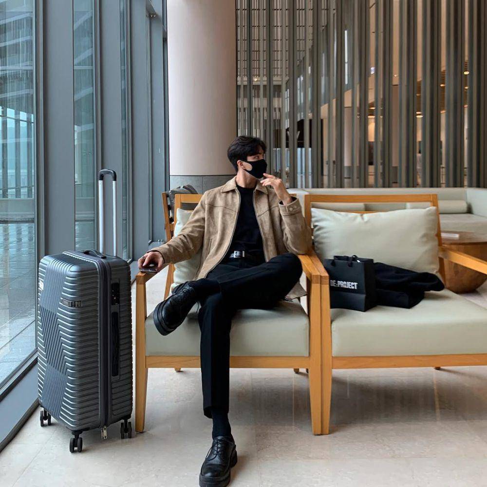airport fashion untuk pria (instagram.com/leehk.k)