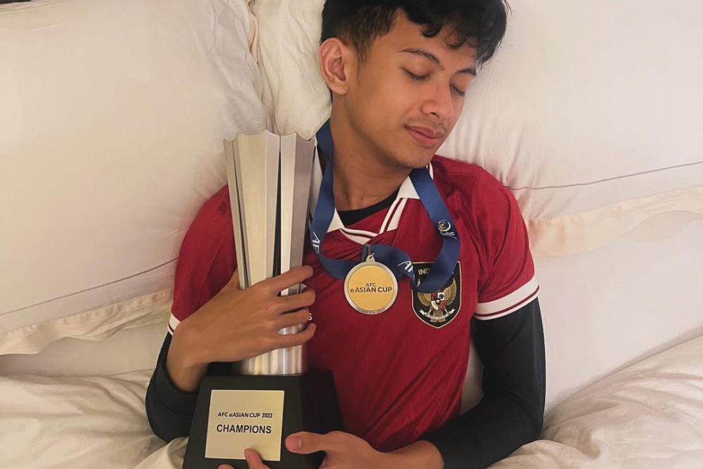 7 Fakta Unik Rizky Faidan, Juara Dunia eFootball dari Jawa Barat