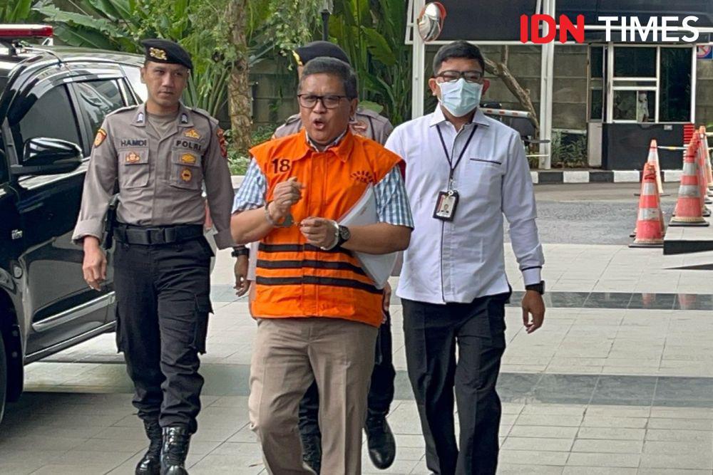 Hasto Kristiyanto Jalani Pemeriksaan Pertama Usai Ditahan KPK