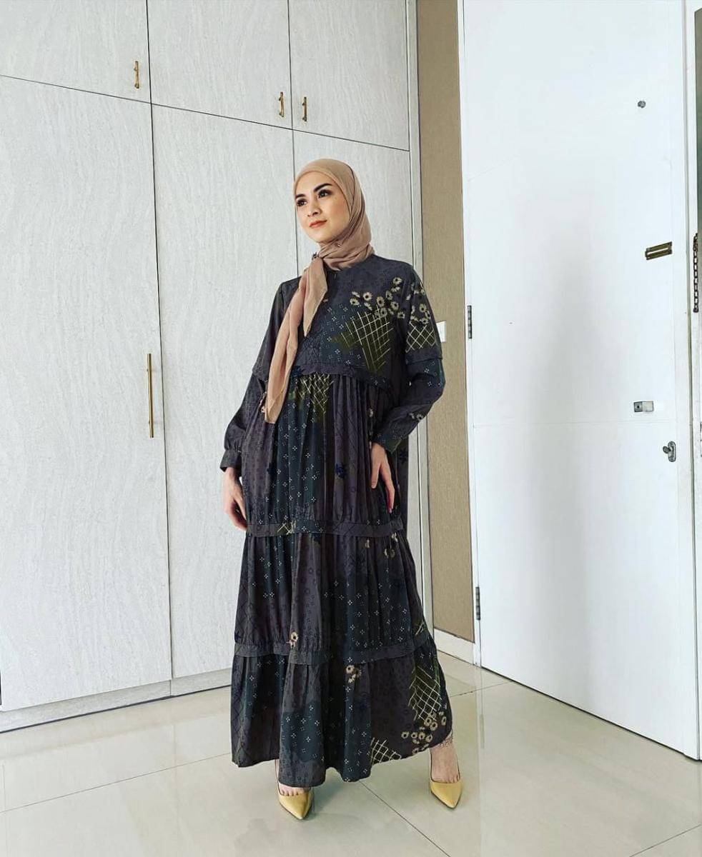 Outfit Donita (instagram.com/donitabhubiy)