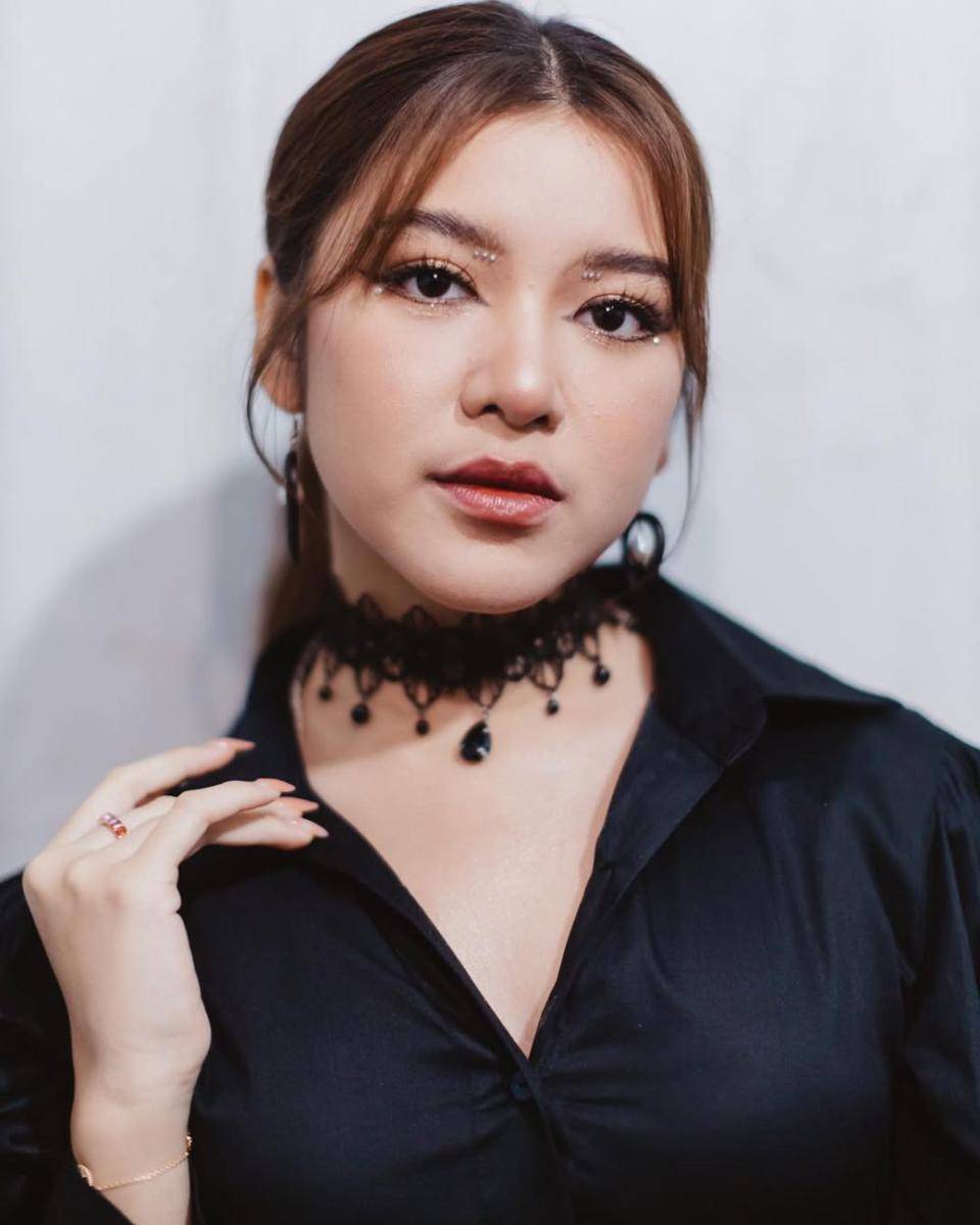 inspirasi eye makeup ala Tiara Andini (instagram.com/tiaraandini)