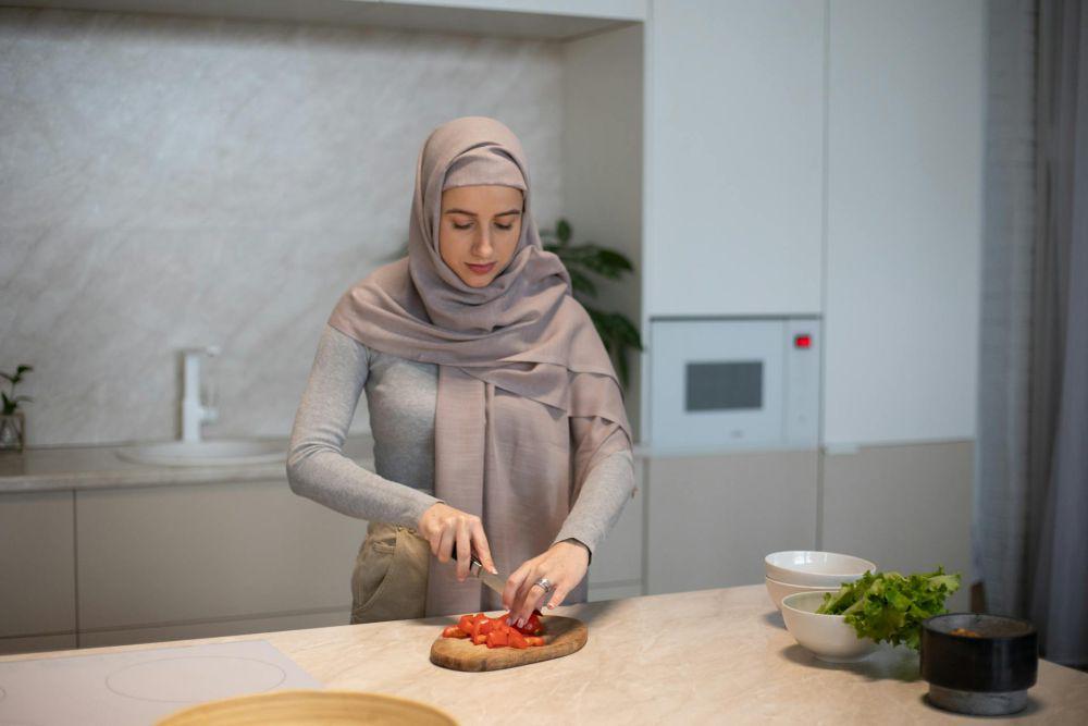5 Tips Atur Waktu Memasak agar Tak Menguras Energi saat Puasa