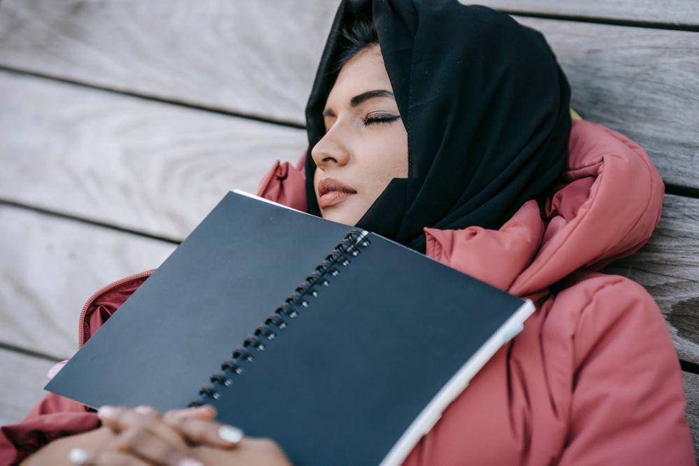 ilustrasi tidur (pexels.com/Keira Burton)