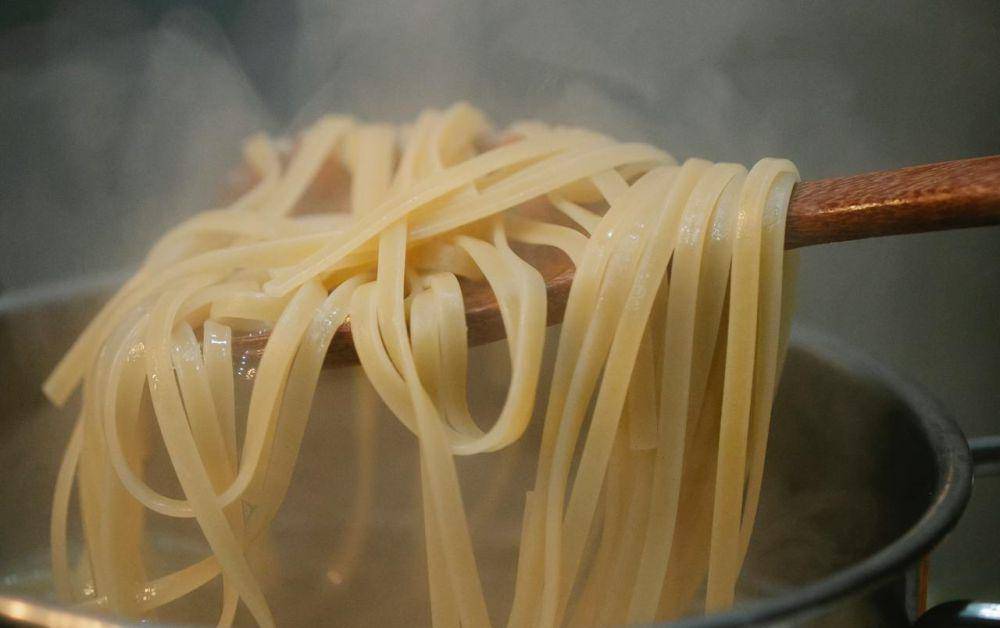 ilustrasi membuat seafood pasta (pexels.com/Klaus Nielsen)