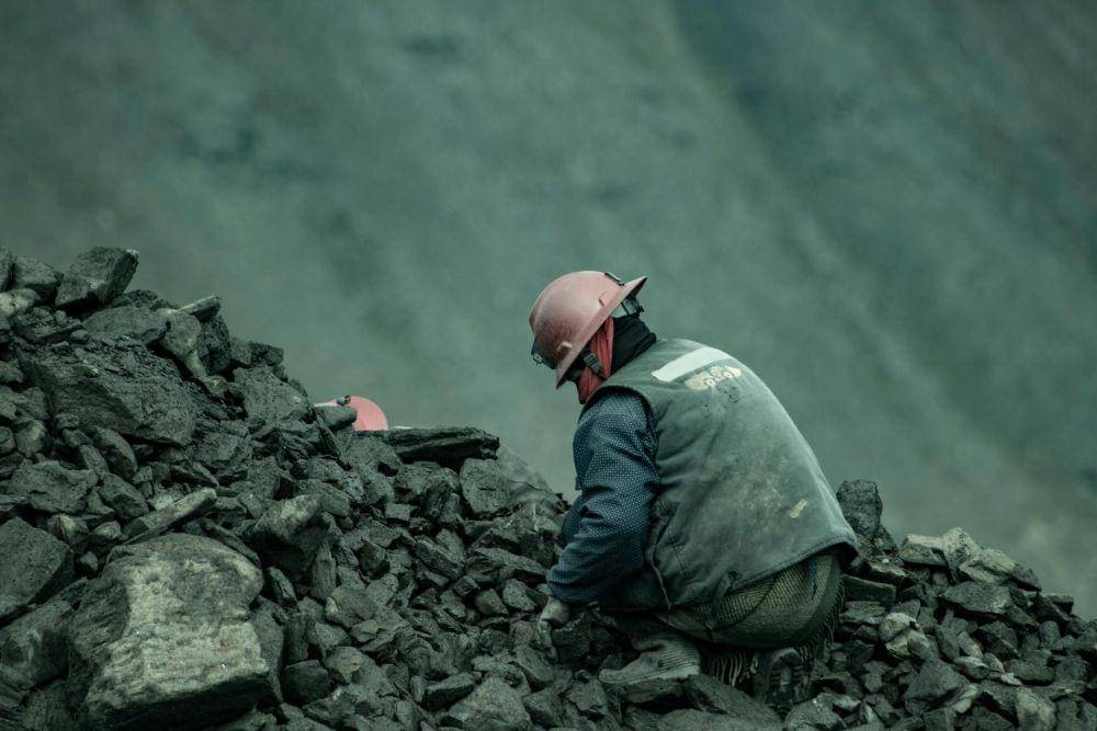 ilustrasi pekerja tambang (pexels.com/Neneqo Fotógrafo)