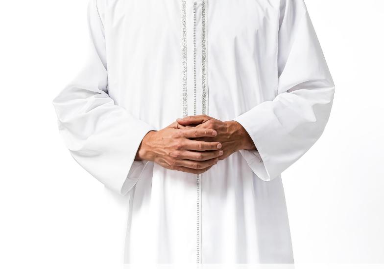 4 Rekomendasi Jubah atau Gamis Pria Modern untuk Ibadah Ramadan